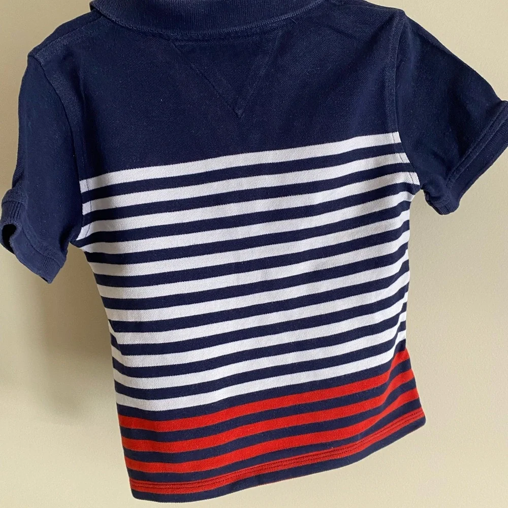 Tommy Hilfiger polo shirt 4T - Picture 3 of 4